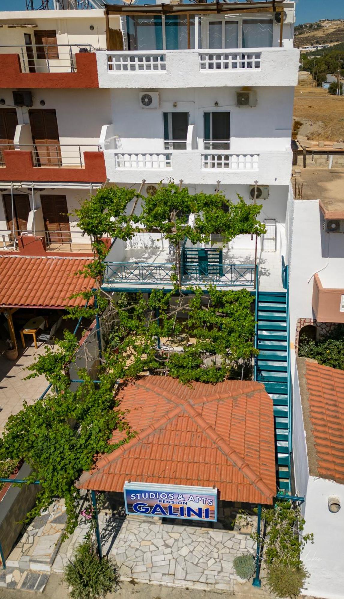 Galini Apartments Ideal For Family Near The Beach Kalamaki  Exterior photo